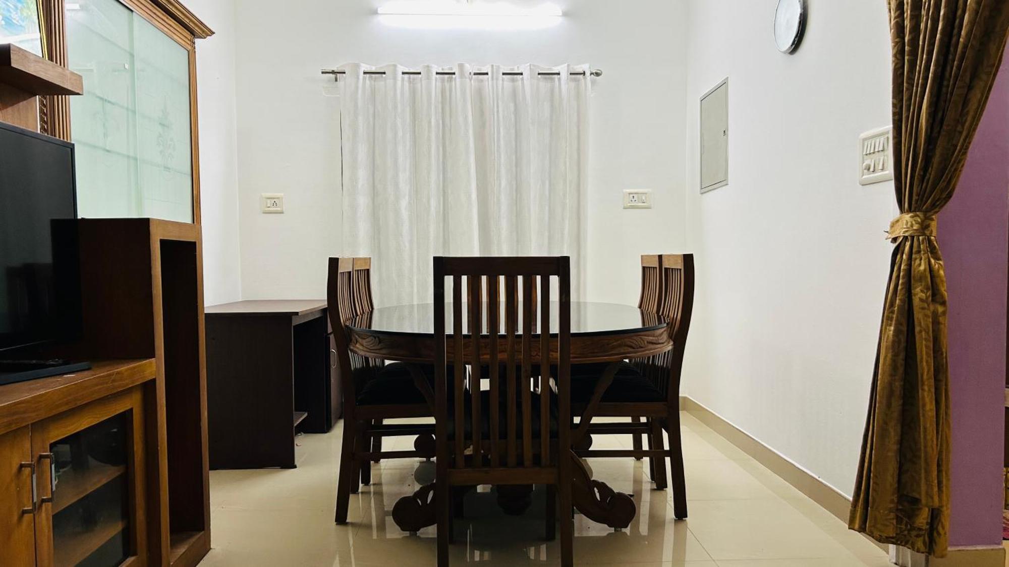 Ebs Guest House Недумбассери Экстерьер фото
