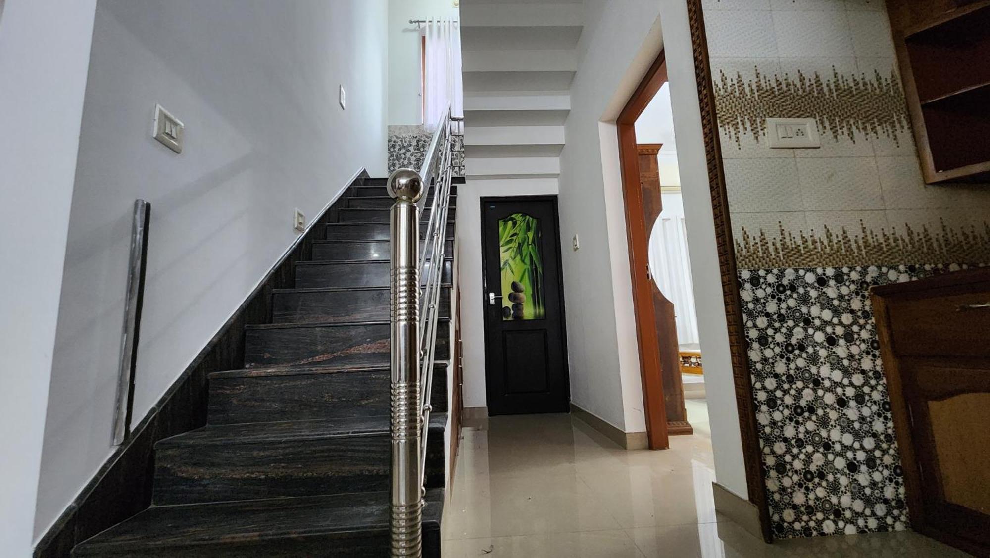 Ebs Guest House Недумбассери Экстерьер фото